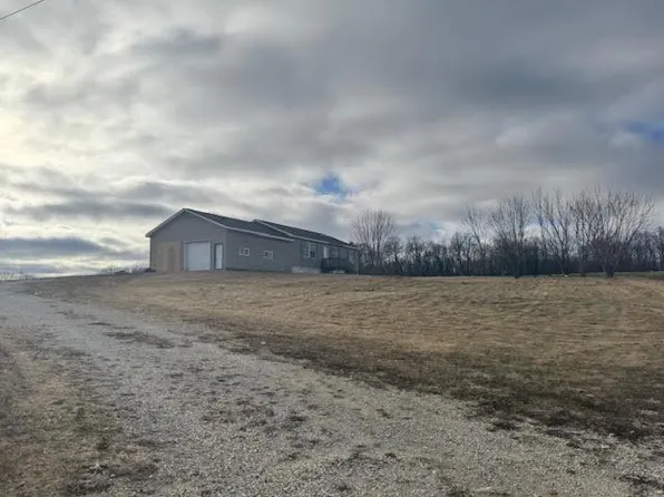 1471 123rd Ave, Castalia, IA 52133