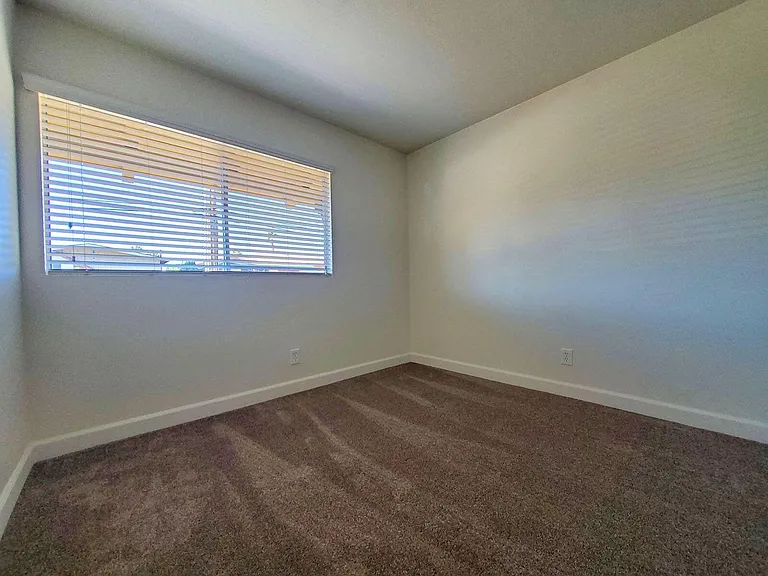 Parks Ave. Apartments — Photo 44