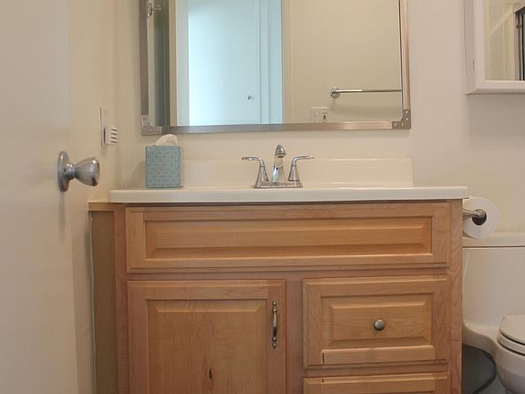 2nd bath vanity