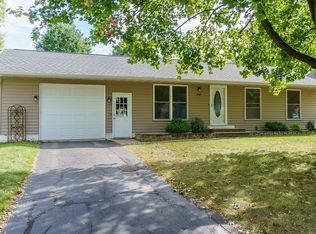 6506 Mosswood Ln NE, Cedar Rapids, IA 52402