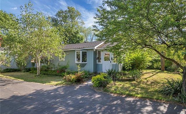 1st image of 3 Carpenter Ave