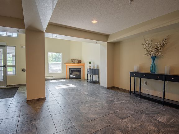 4th image of 1255 County Road D Cir E #108