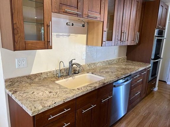 3rd image of 6658 Clifford Ct
