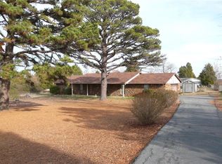 1820 N 24th St, Van Buren, AR 72956