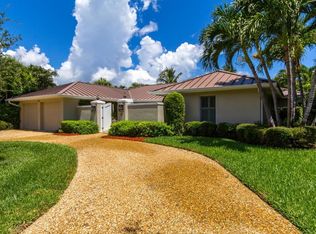 945 Seagrape Ln, Vero Beach, FL 32963