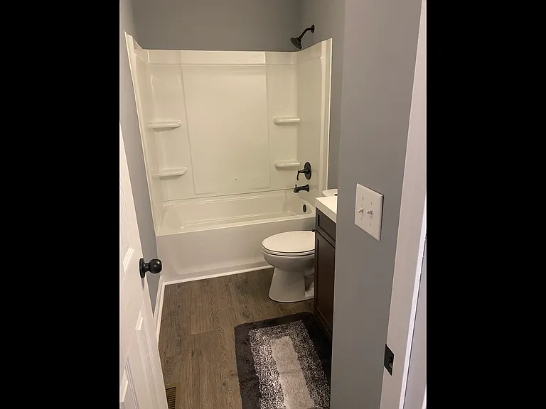 306 Emerald Dr — Photo 17