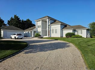 18 Pine Tree Lane, Westhampton, NY 11977