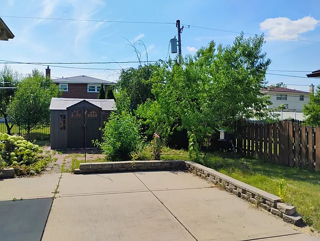 904 S Edward St — Photo 24