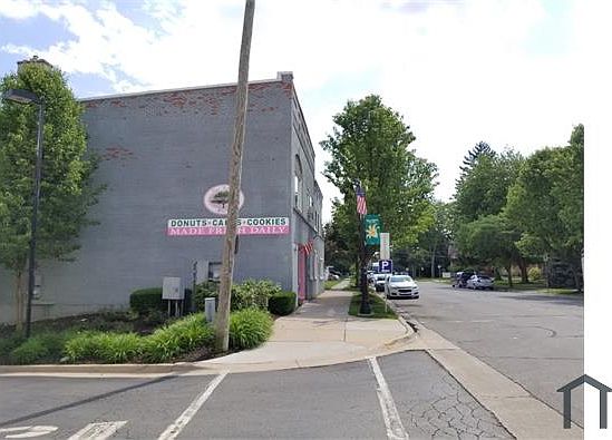 2nd image of 173 Riley St #A