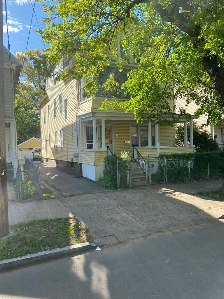 280 Shelton Ave — Photo 1