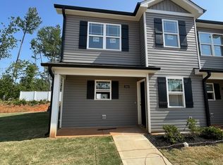 1084 Peony Ln, Youngsville, NC 27596