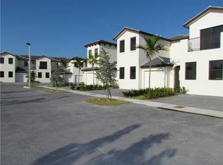 22453 SW 102nd Ave, Miami, FL 33190