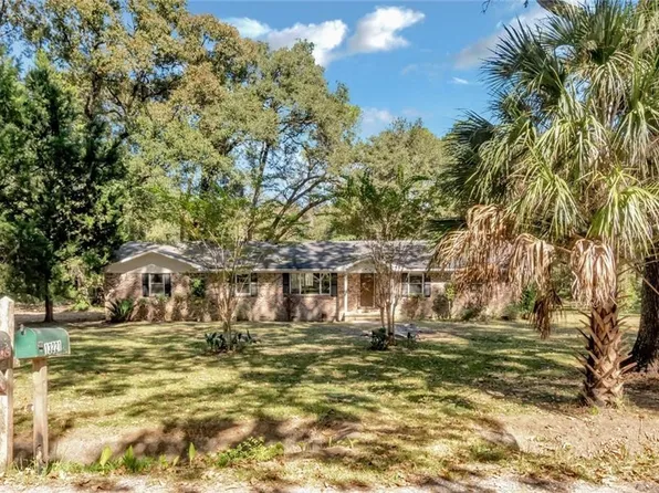 13200 Holly Ct, Grand Bay, AL 36541