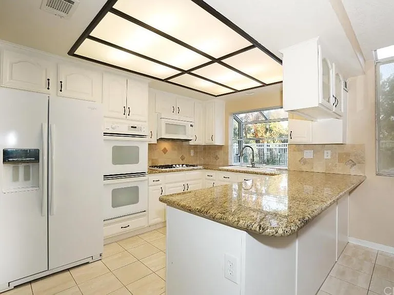 32280 Corte Coronado — Photo 25