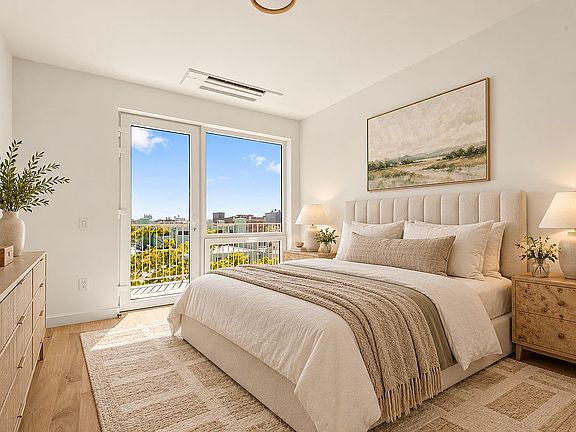 4th image of 218 23rd St #4