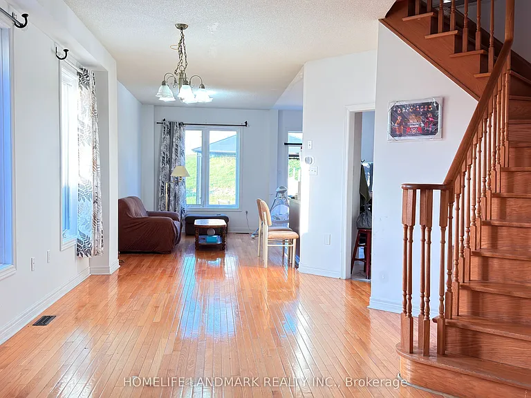 37 Seahorse Ave — Photo 1