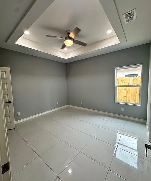 2417 Indian Creek Ave #1 — Photo 8