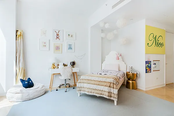 Sold by Compass | media 6