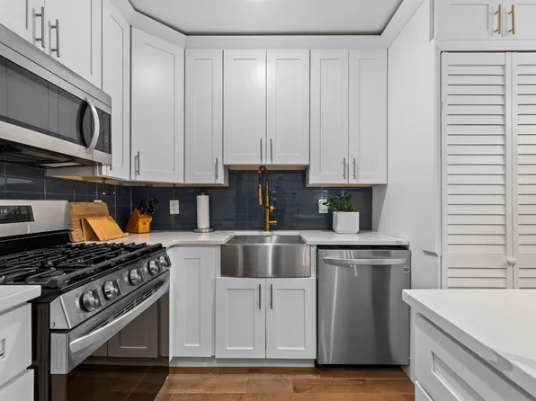 41 Beacon Avenue image 10 of 21