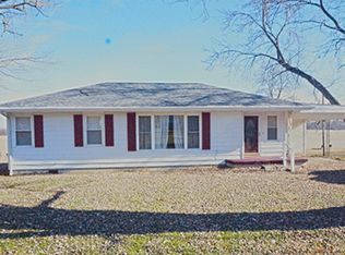 11532 E 1020th Ln, Mount Carmel, IL 62863