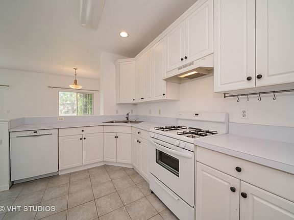 4th image of 1091 Castleshire Dr #1091