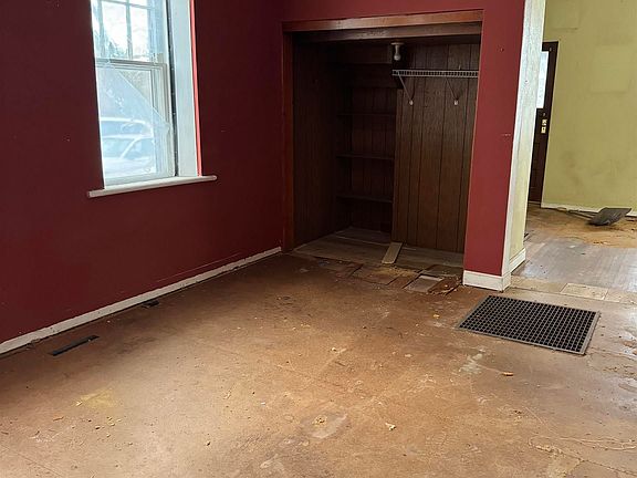 4th image of 1605 Thul St