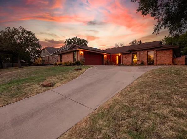 3 Arrowhead Cir, Hickory Creek, TX 75065