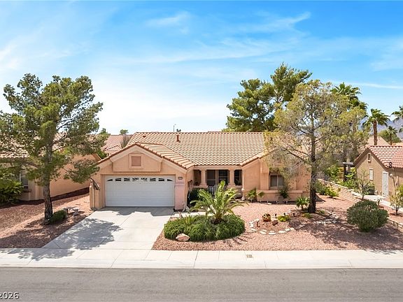 5th image of 2453 Desert Sands Dr