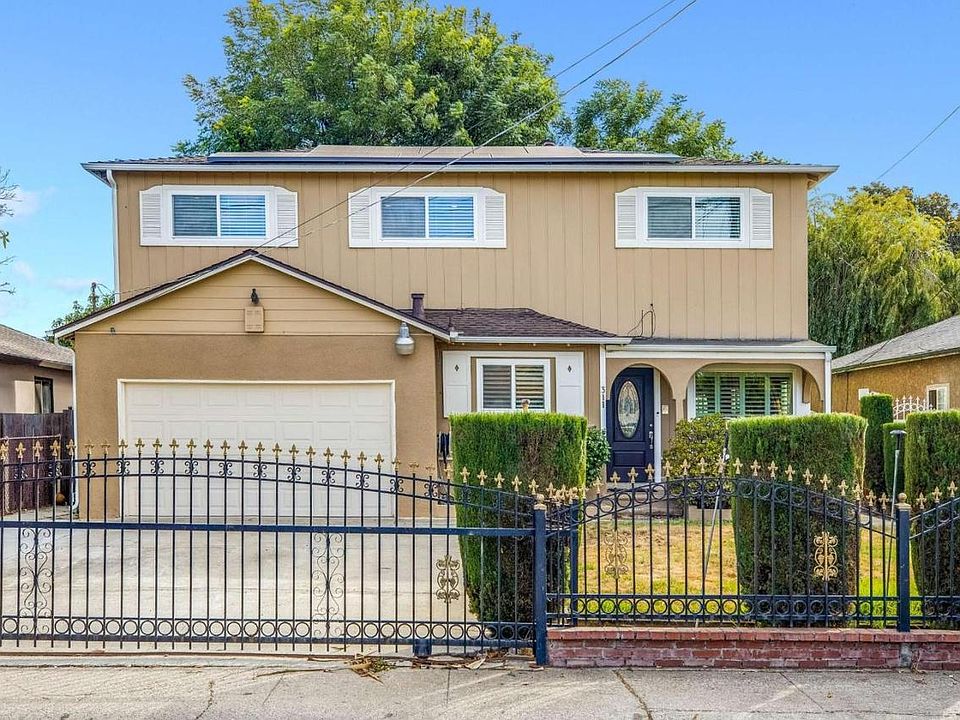 1st image of 311 Wisteria Dr