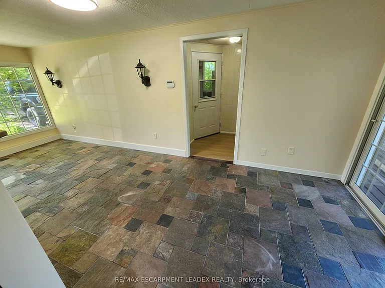 15 Saint Anns Ct — Photo 14