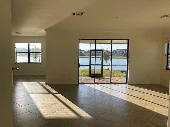 4th image of 1591 Santiago Cir