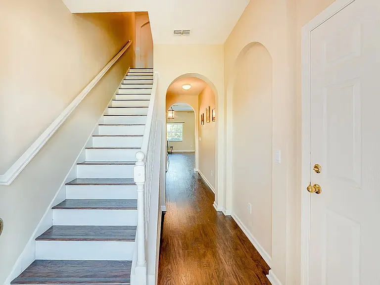 831 Pine Pointe Ln #1 — Photo 9