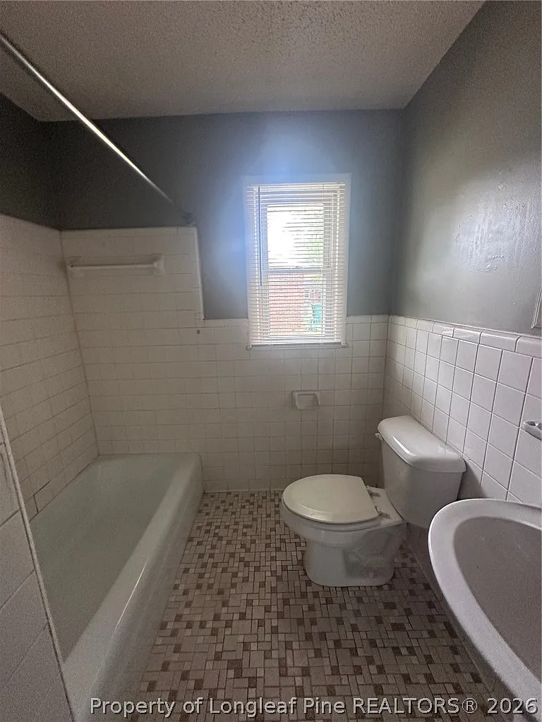 1 bed, 1.0 bath, 675 sqft, $725 — Photo 3