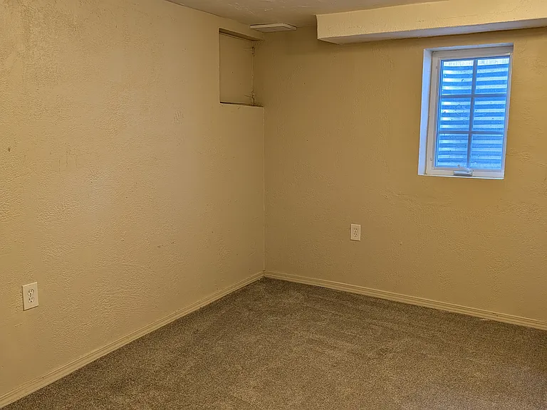 32 N Midland Blvd — Photo 19