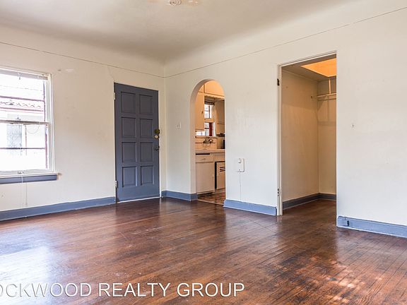5th image of 152 Harrigan Ct APT 05