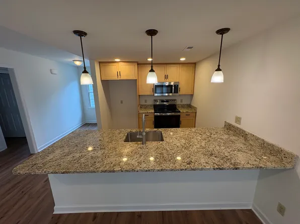 220 Spring House Ln, Telford, PA 18969