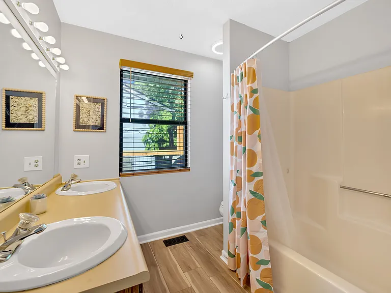 7645 Chatham Cir — Photo 19