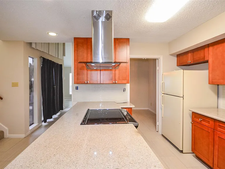 9262 Westwood Village Dr — Photo 10