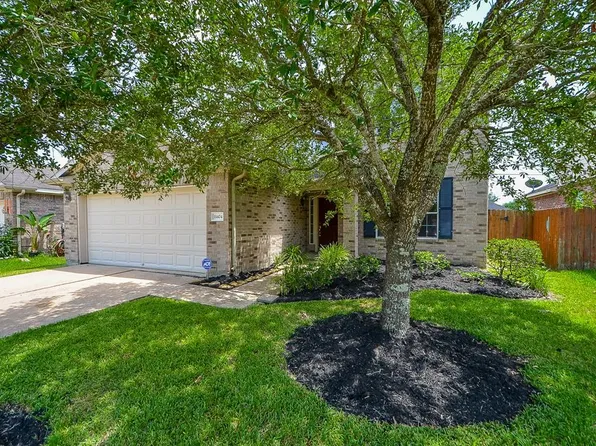 11404 Hidden Bay Dr, Pearland, TX 77584