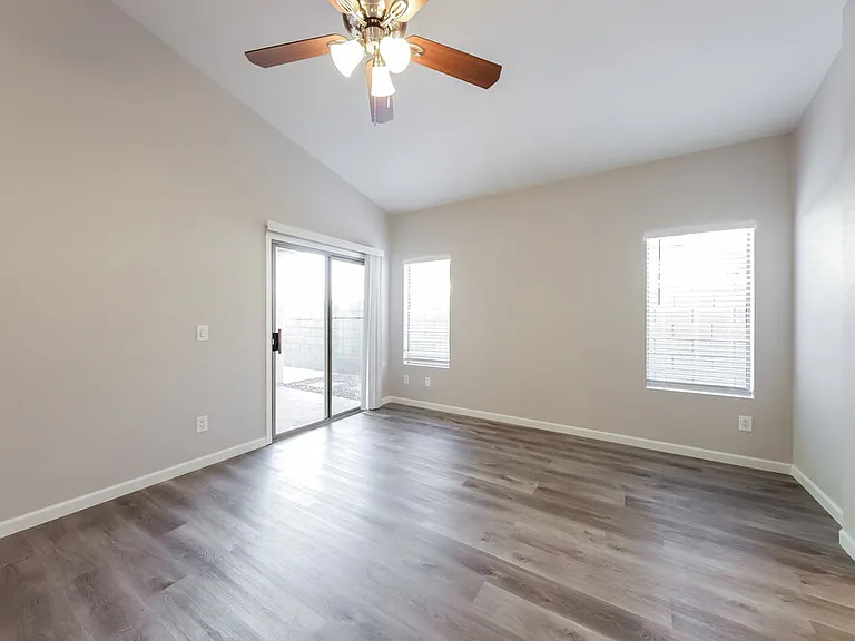 3453 W Webster Ct — Photo 11