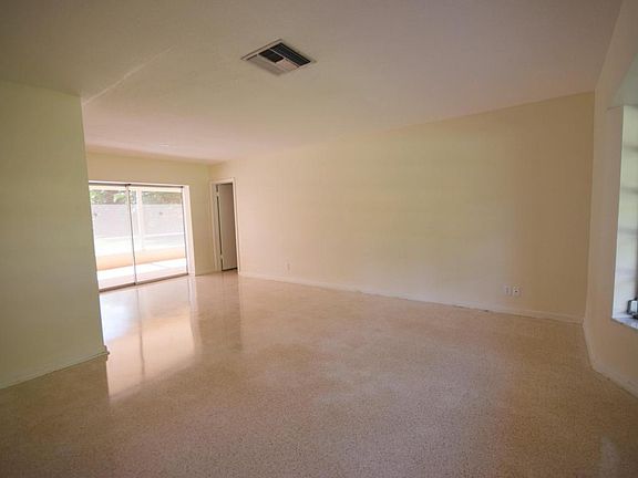5th image of 1711 NW 4th Ave