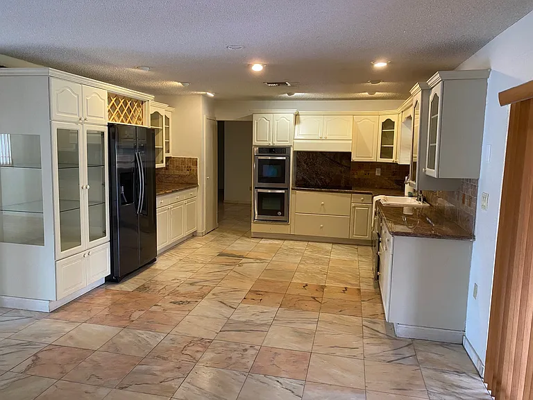 1907 SW 131 Place Ct — Photo 5