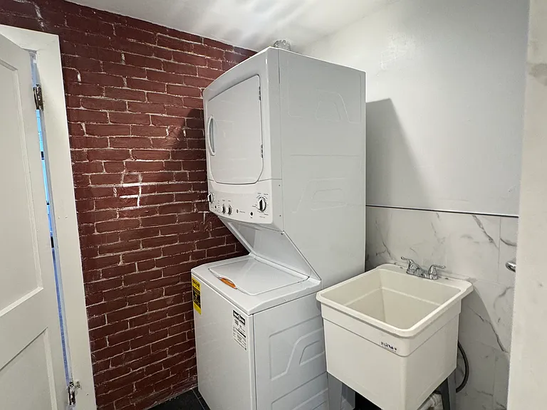 2351 E Allegheny Ave #1 — Photo 10