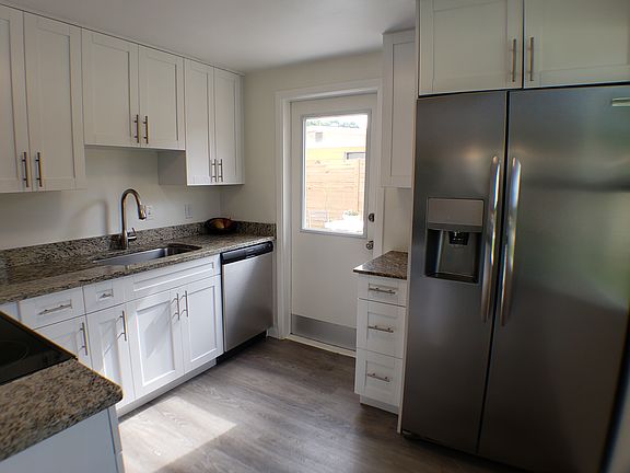 5th image of 3919 W Bay Ave