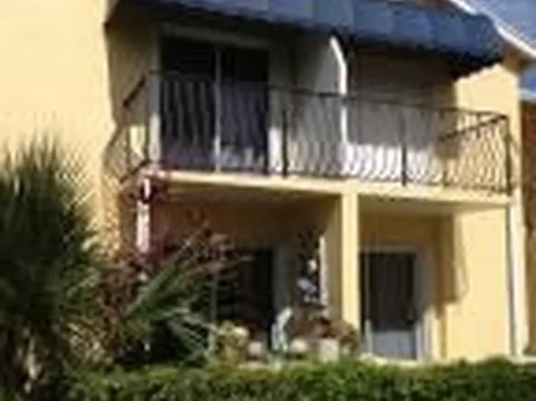 174 Waterside Dr, Hypoluxo, FL 33462