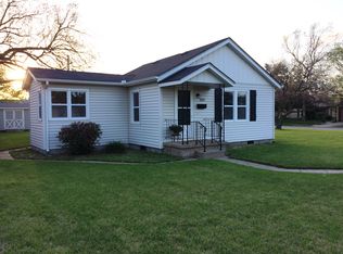 1329 N Forrest St, Hutchinson, KS 67501
