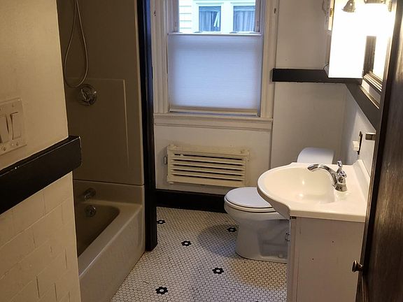 5th image of 389 River Ave #1