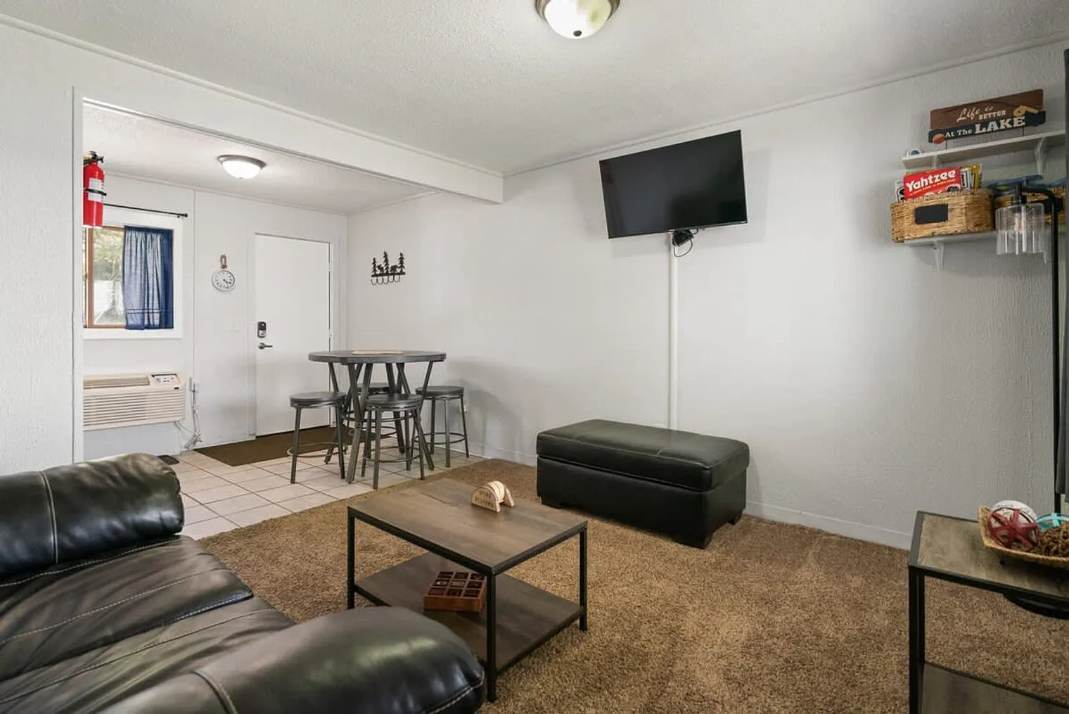 6 bed, 5.0 bath, 2497 sqft, $7,586 — Photo 3