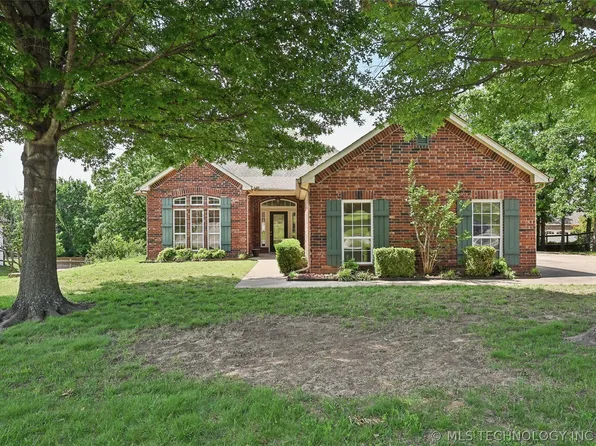 128 New Haven St, Catoosa, OK 74015
