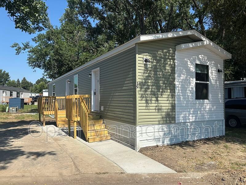 1st image of 725 S 12th St Lot 19